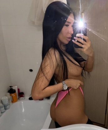 Поля, 24 года